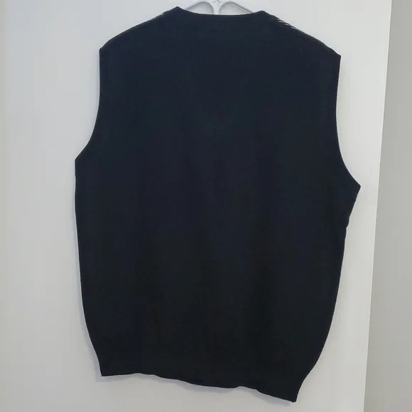 Man Sweater - Picture 3 of 3